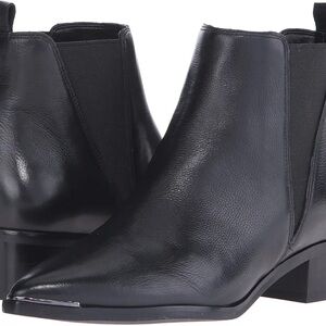 Marc Fisher // Yale Chelsea Ankle Boot // Size 7